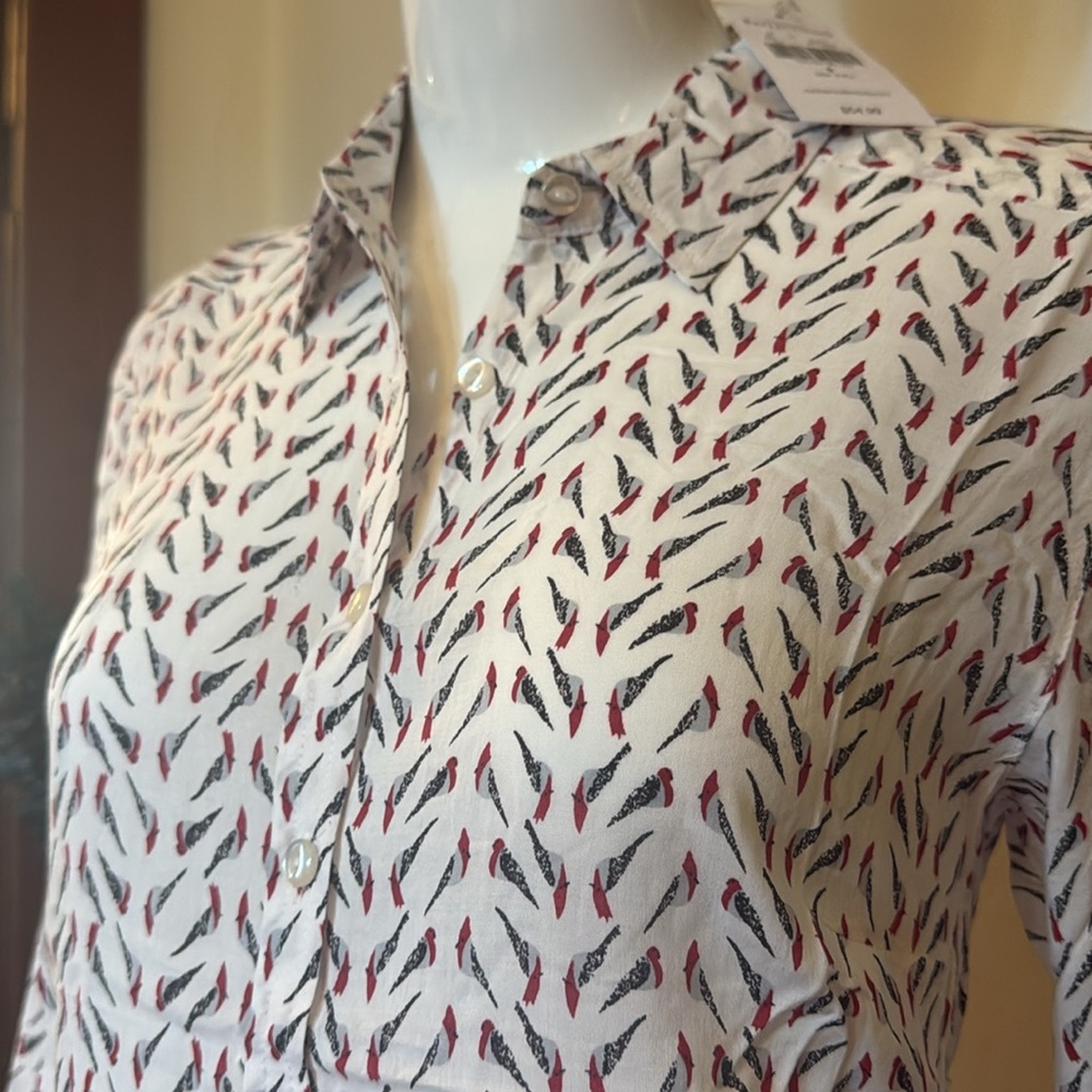 NWT northern reflections size s, white and Red Top with “red jays” not blue jays